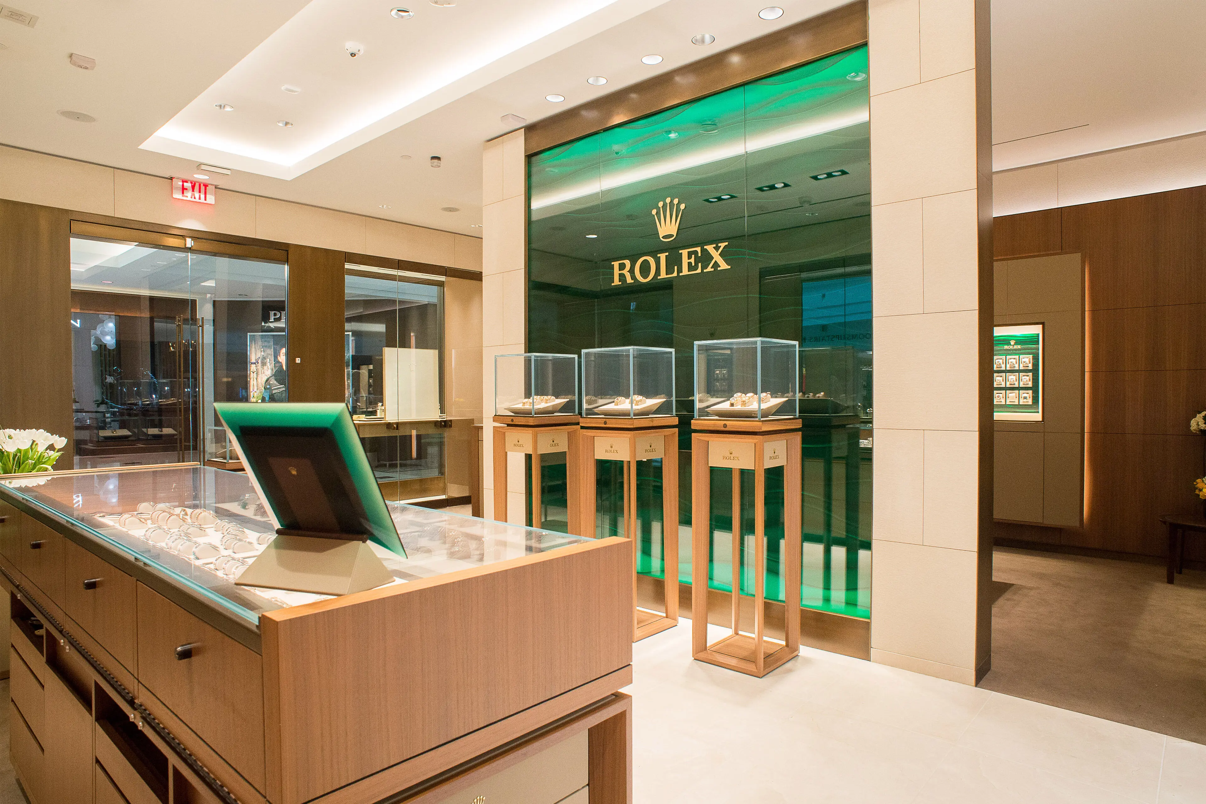 Shop for Luxury and Leisure at Lenox Square