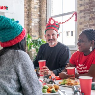 Crisis Christmas2024 Select 24300