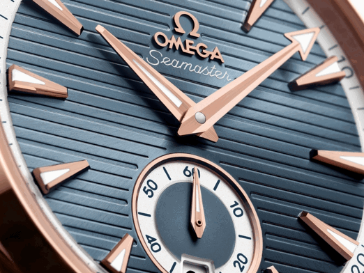 OMEGA AQUA TERRA GOLD CLOSE UP DIAL