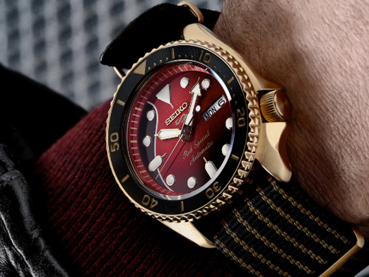 Seiko 5 Sports X Brian May Red Special II Limited Edition (1)